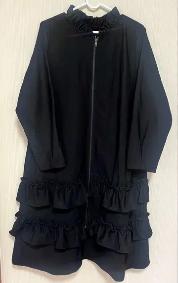 새상품급 r.p.s 아르피에스 밑단 프릴 집업 롱 코트 블랙