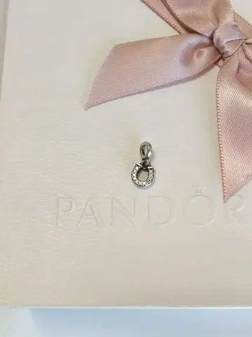 판도라 말발굽형 참 실버 크리스탈 포함