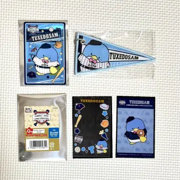 사무라이 재팬 산리오 콜라보 와펜 키링 클리어 카드 턱시도샘