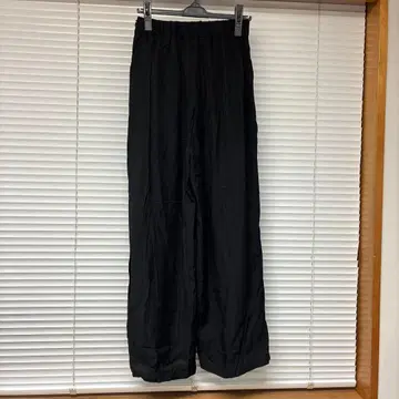 hunch 쿨 터치 블랙 와이드 팬츠