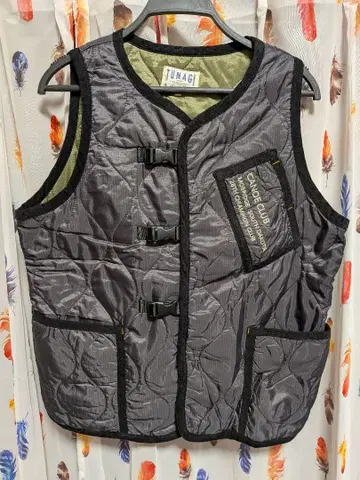미착용에 가까운 TUNAGI 다크 그레이 퀼팅 베스트 F 아메카지