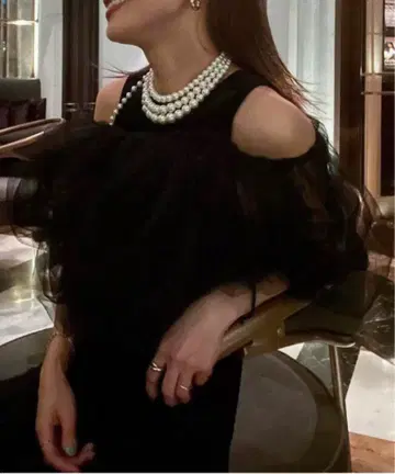 2603027 언드 메니 웨이 벌룬 베일 드레스