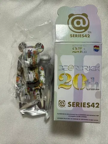 BE@RBRICK 베어브릭 시리즈 42 바스키아