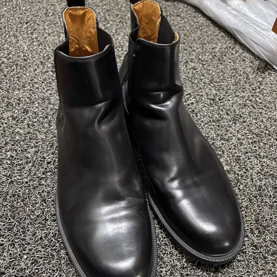 285 New) Zara X NANUSHKA Leather Chelsea Boots Walkers | Bunjang