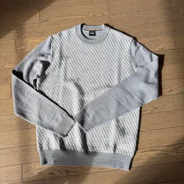 BOSS 그레이 다이아몬드 패턴 스웨터