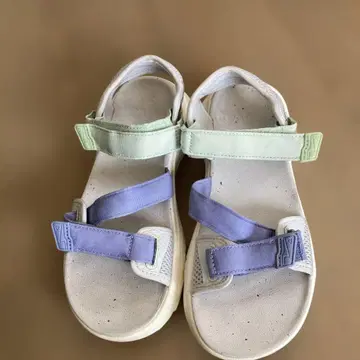 테바 스트랩 샌들 민트 그린 라벤더