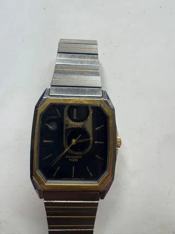 ORIENT 오리엔트 스위머 100 블랙 다이얼 손목시계 쿼츠