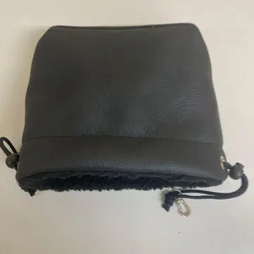 일본산 슈링크 가죽을 사용한 아이언 커버 블랙