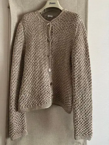 [ 가격 인하 ] Herno 베이지 긴팔 가디건 실크 골드베이지