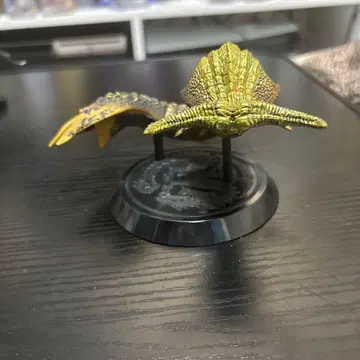 몬스터 헌터 나발데우스 아종 피규어