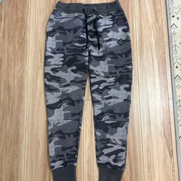 QUICKSILVER 카모 패턴 조거 팬츠 L 사이즈