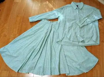 DRWCYS 민트 그린 스트라이프 스커트 셋업 사이즈 1