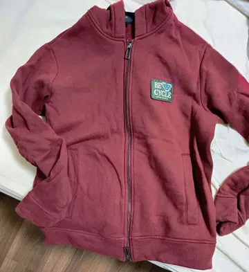 엠포리오 아르마니 리사이클 후드티 크림슨 recycle