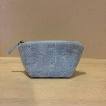 LOVERARY BY FEILER 페일 블루 리본 파우치