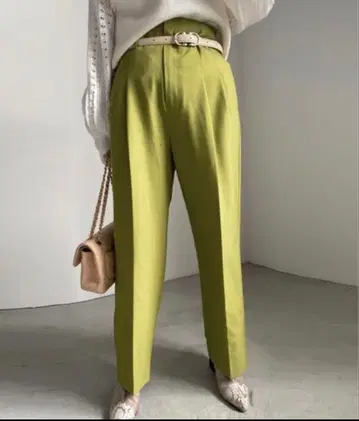 AMERI 라임 그린 화이트 벨트 슬랙스 M