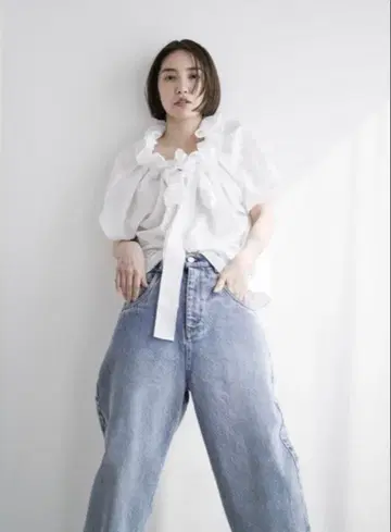 미사용 새상품 하이 블리치 데님 팬츠 FRAY I.D