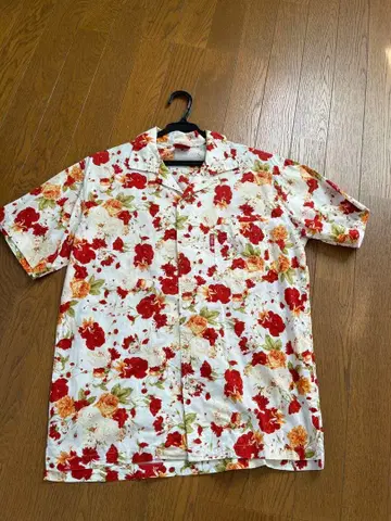 핑크하우스 꽃무늬 반팔 셔츠 화이트/레드 M 사이즈