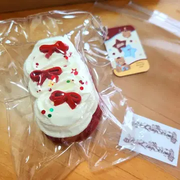 Wenqing Strong 문청 스퀴즈 레드벨벳 크림