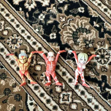 진격의 거인 펜 받침대 세 개 일괄