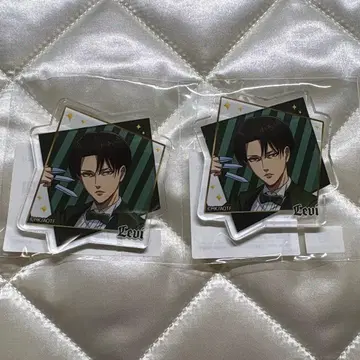 진격의 거인 리바이 매지션 에우레카 복권 D상 아크릴 배지 2점