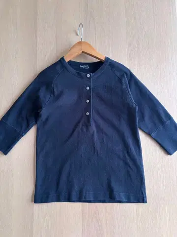 마가렛호웰 헨리넥 티셔츠