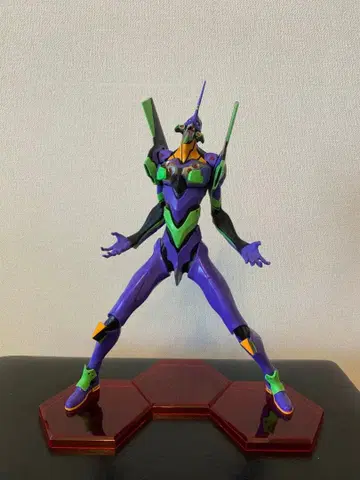 에반게리온 초호기 피규어