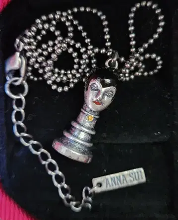 ANNA SUI 인형형 펜던트 목걸이