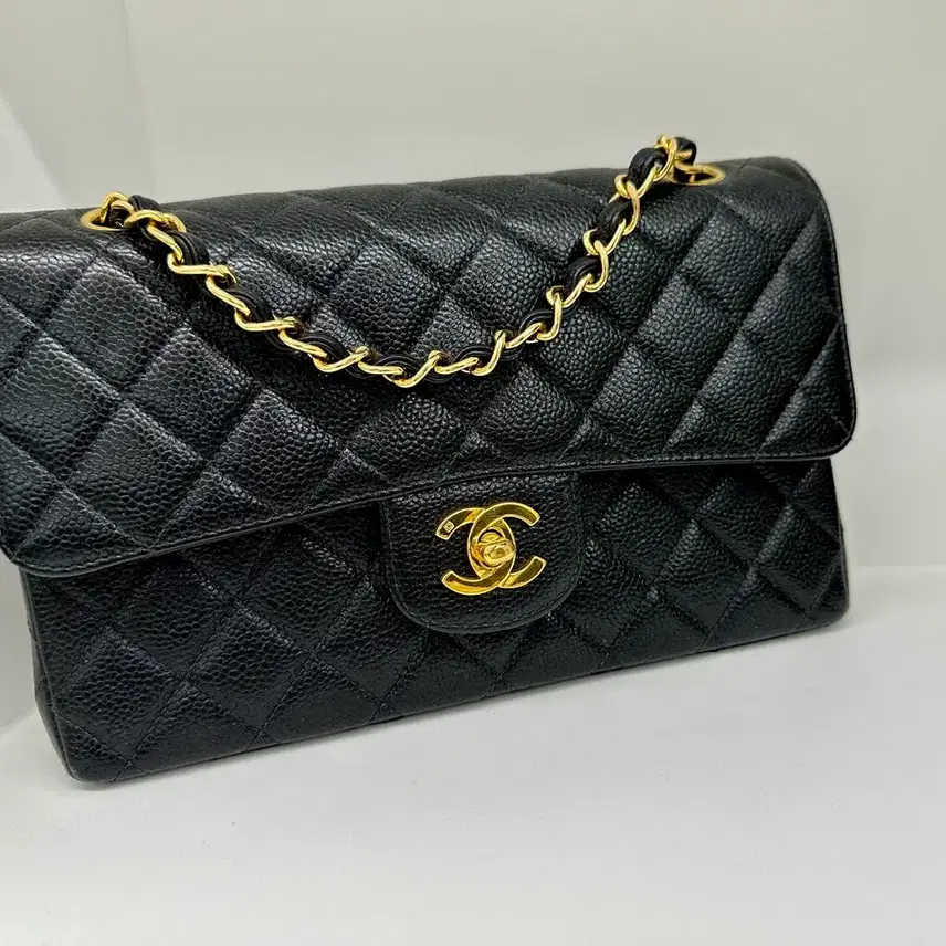 샤넬 클래식백 금장 스몰사이즈 Chanel 사진 1
