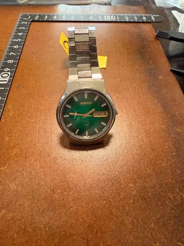 SEIKO 쿼츠 손목시계 그린 다이얼 37mm