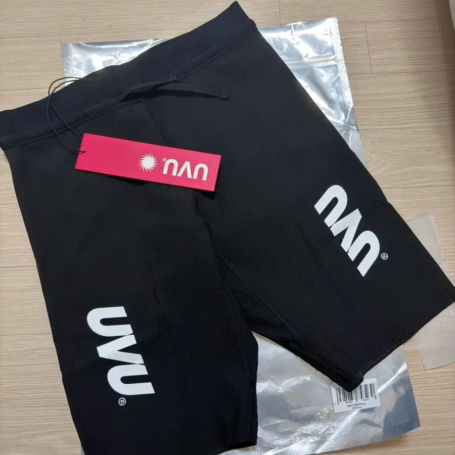ウォーキング・ランニングウェア UVU CLUB HALF TIGHT 2.0 BLACK size S UVU club half tight Sサイズ ブラックの通販 by とうふs shop｜ラクマ