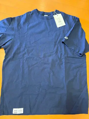 새상품 New Balance 네이비 T셔츠 L사이즈