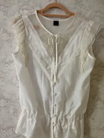 ships 레이스 블라우스