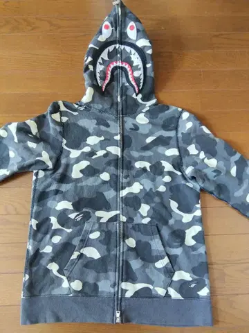 카모플라쥬 샤크 후드 파카 WGM 자수