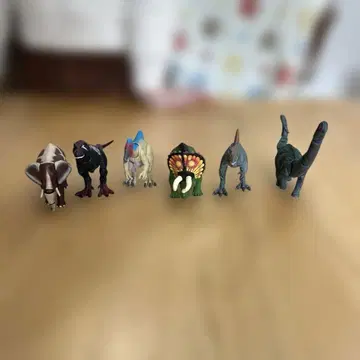 아니아 공룡 피규어 5개와 아니아 코끼리 피규어 세트