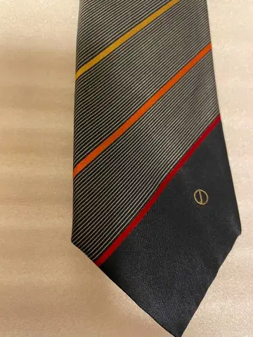 스트라이프 실크 넥타이 네이비 약 8cm 폭