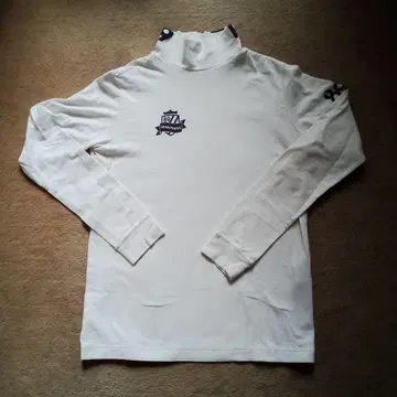 새상품급 파리게이츠 상의 화이트