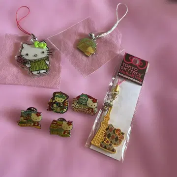 레트로 헬로키티 지역 한정 키티 키링 핀 배지 묶음 판매 레어