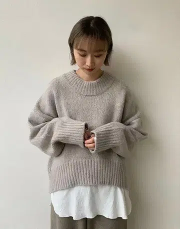 [새상품급] TODAYFUL 울 라운드 헴 니트 오트밀 프리