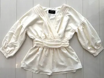 유나이티드 도쿄 블라우스 카슈쿨 7부 소매 턱 개더 플레어