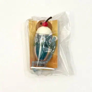 아델리아 레트로 미스터 이토 콜라보 키링 블루 로손