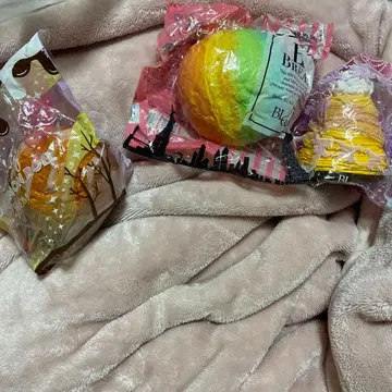 브레드 시나몬 롤 몽블랑 스퀴즈 BLOOM 블루