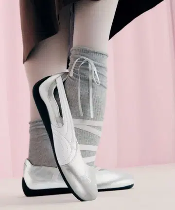 PUMA 스피도캣 발레 22.5cm 실버 그레이