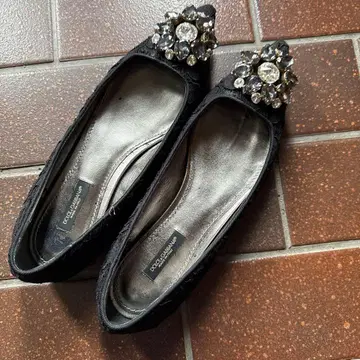 돌체앤가바나 플랫슈즈 37.5