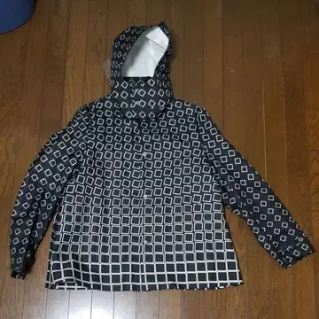 엠포리오 아르마니 레인 자켓 방한 사이즈 54 미사용 새상품