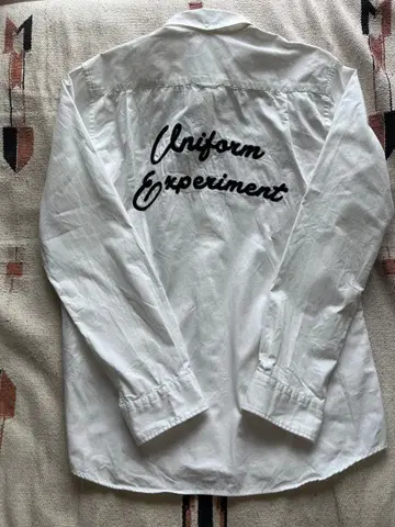Uniform experiment 버튼 다운 셔츠 화이트