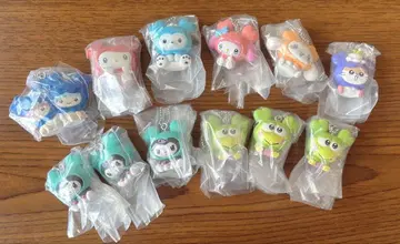 TWICE 산리오 가챠가챠 키링