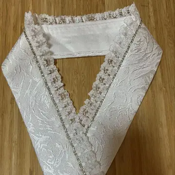 레이어트 카라 다테에리 화이트 프릴 하카마 후리소데