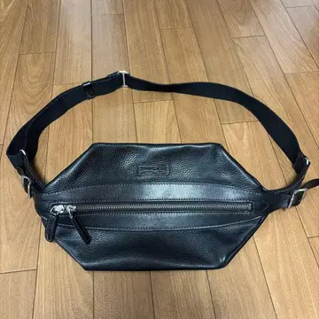 Daniel&Bob 다니엘&밥 바디백 가죽 블랙