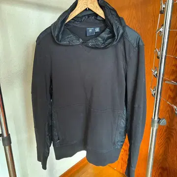 Victorinox 후드 부착 블랙 후드티 S