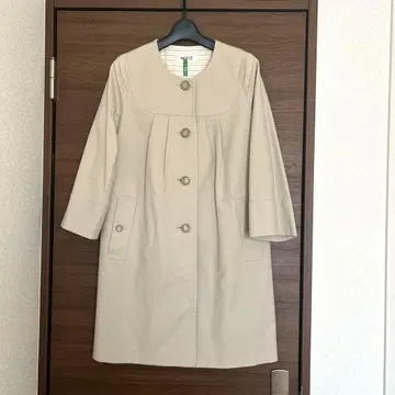 베이지 스프링 코트